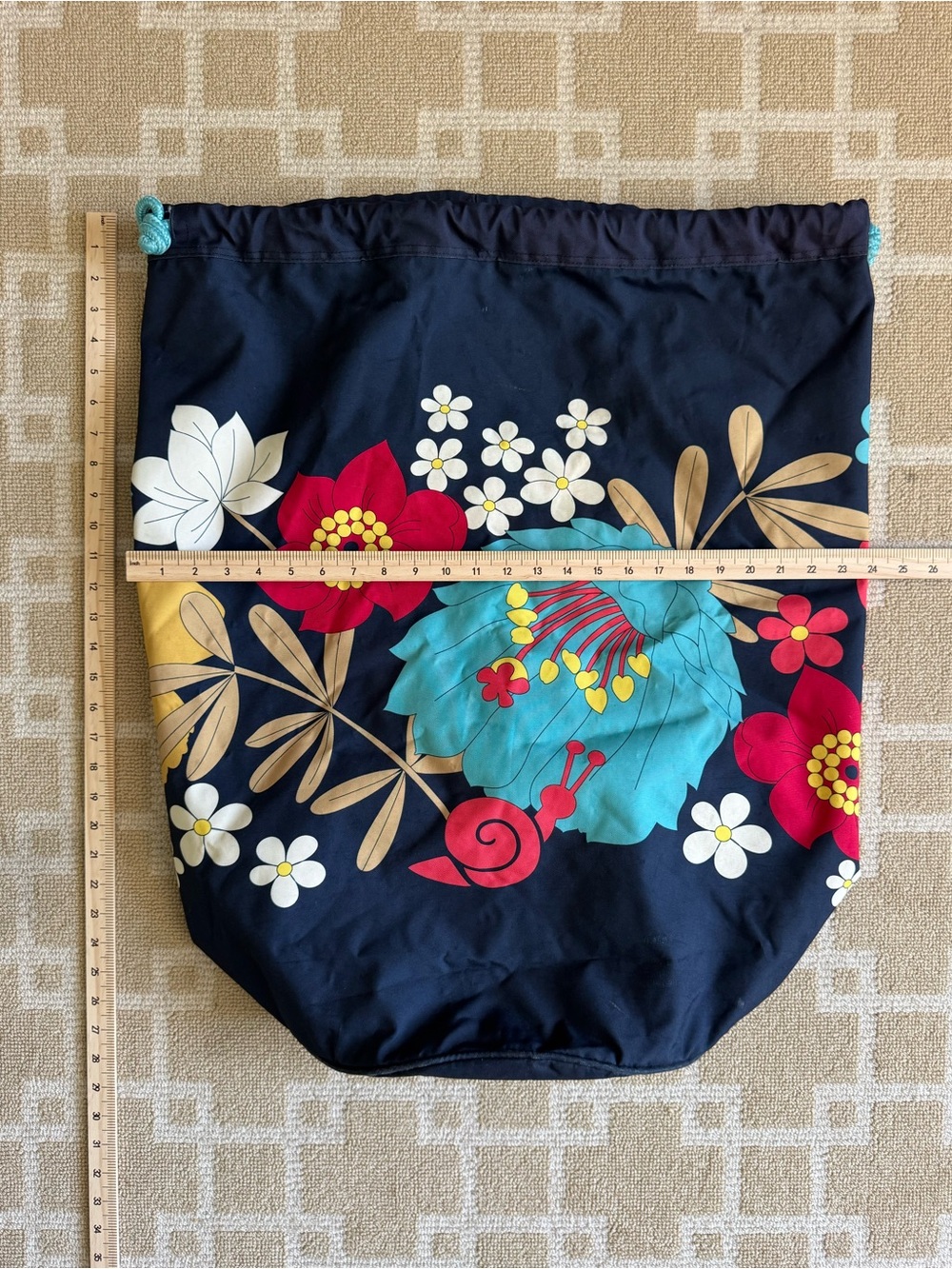 Vera Bradley Dorm Laundry Bag College Move-In Travel Hamper Navy Floral XL - Picture 9 of 14